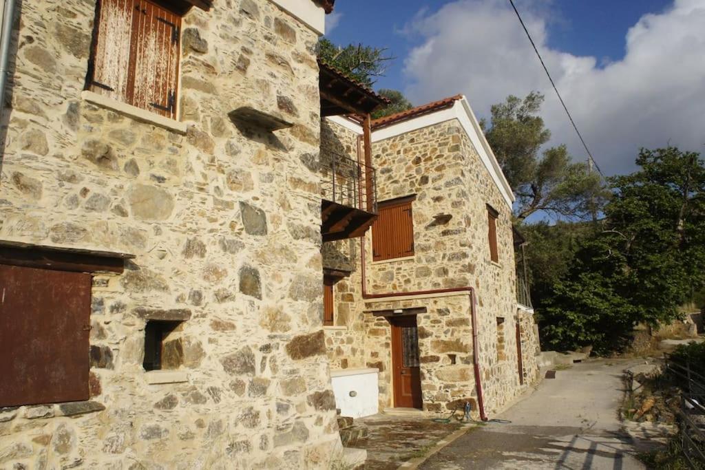 הוילה AmigdhalokeFálion Alegria Stone House מראה חיצוני תמונה