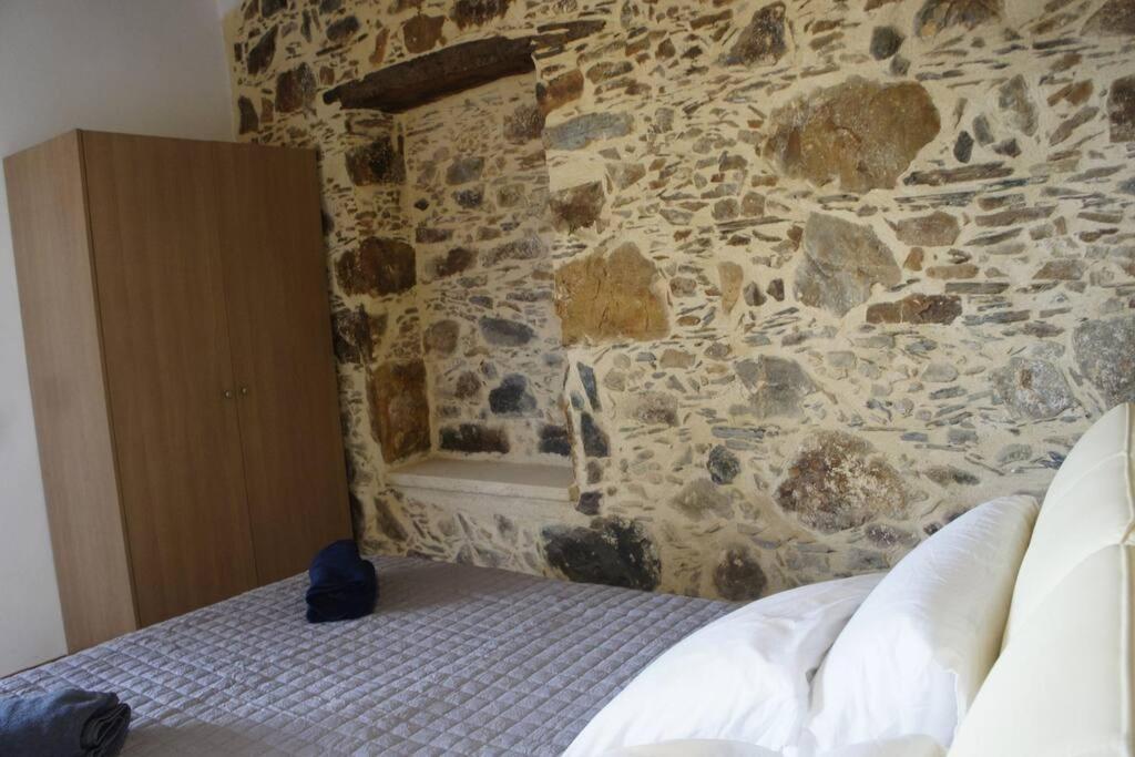 הוילה AmigdhalokeFálion Alegria Stone House מראה חיצוני תמונה