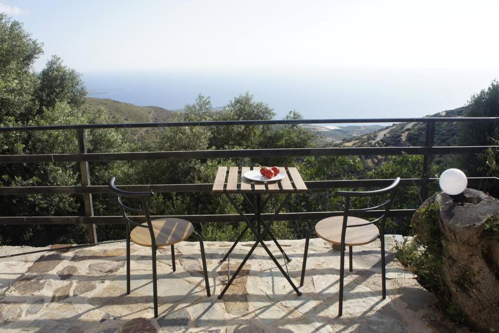 הוילה AmigdhalokeFálion Alegria Stone House מראה חיצוני תמונה